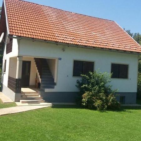 Apartman Filip Smoljanac Exterior photo